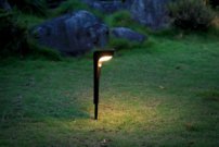 Solárna lampa Strend Pro Garden so senzorom, 10,2x13x52,5 cm